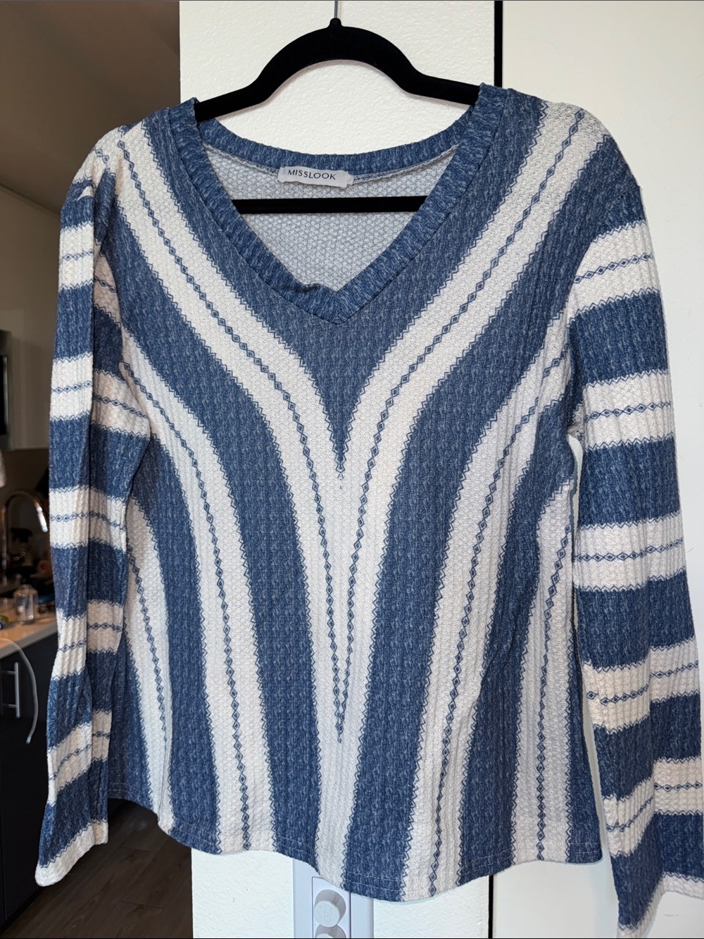 MISSLOOK Blue and Cream Striped V-Neck Pullover